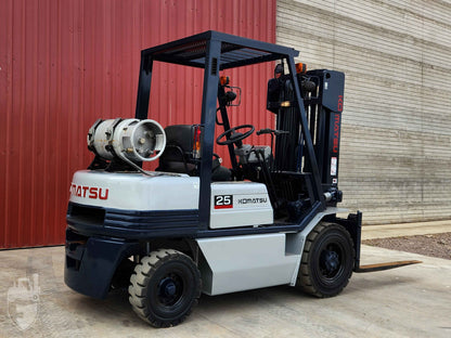 Montacargas Komatsu 25