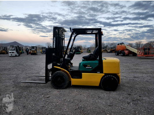 Montacargas Komatsu 25